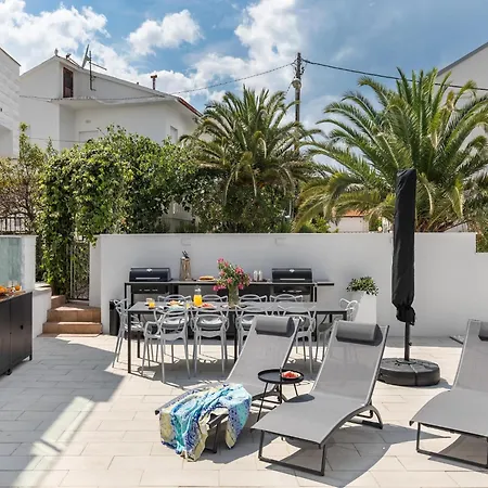 Apartment Attractive In Slatine *